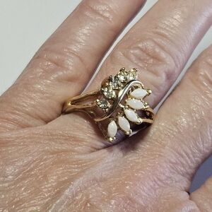 Vintage Uncas faux opal and rhinestone Cocktail ring size 8
